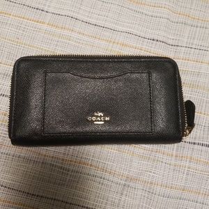 Coach accordion zip wallet